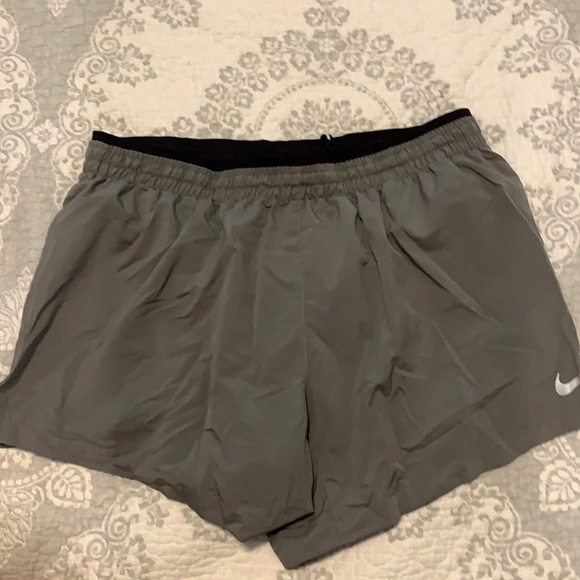 Nike running shorts - Picture 1 of 5